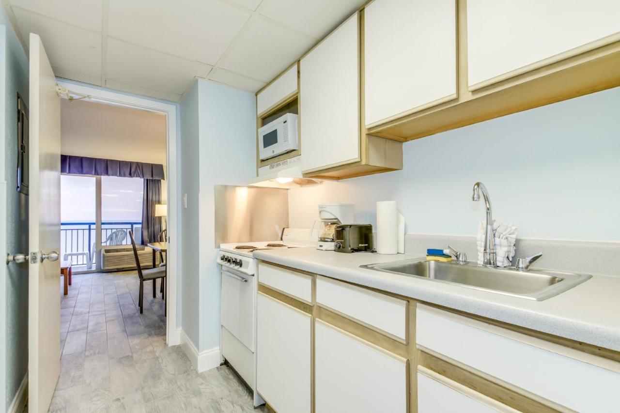Hosteeva Oceanfront Boardwalk Beach Resort With Balcony Миртъл Бийч Екстериор снимка